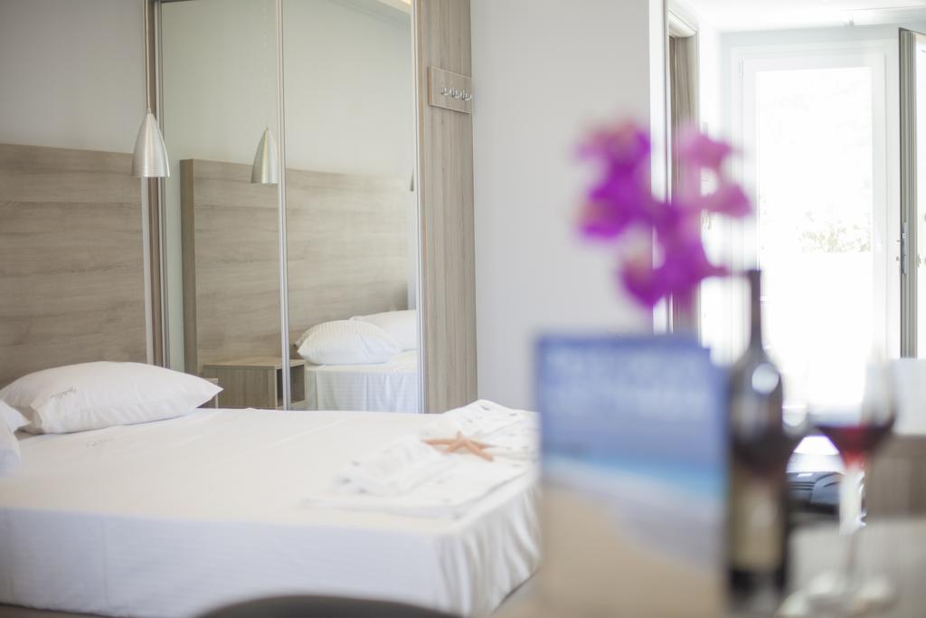 Aggelos Apartments & Deluxe Studios Nydri  Room photo